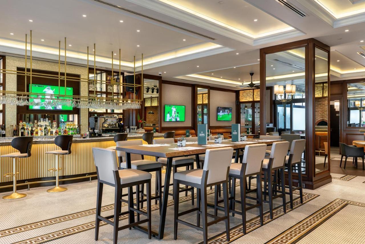Hotel Barceló Estambul Exterior foto The bar at the Emirates Lounge at Dubai International Airport
